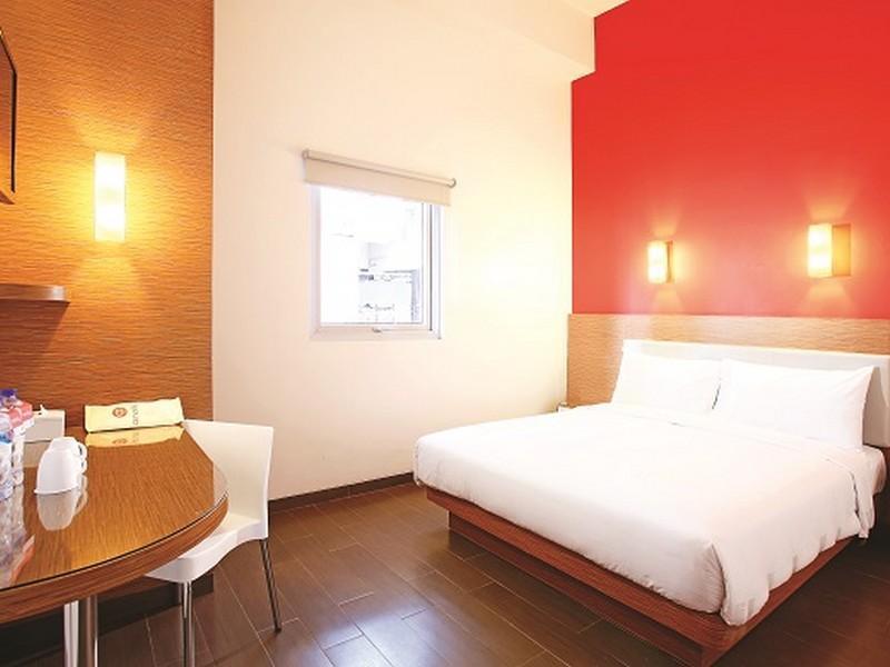 Amaris Hotel Gorontalo Exterior foto